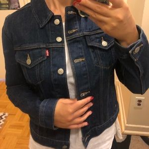 NWOT LEVI’S icon jeans jacket. Size S.